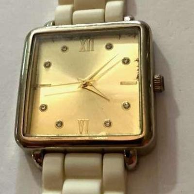 Ladies Fashion Watch
