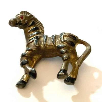 Heavy Horse Pin, Cast
