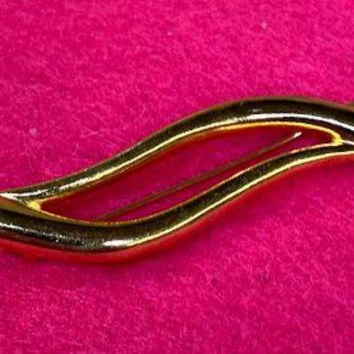 Exquisite Gold Tone Pin, 4" Across
