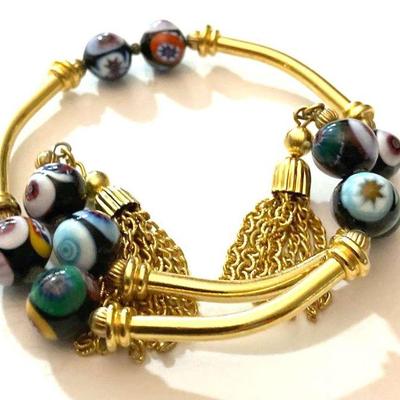 Extremely Attractive Gold Tone Bracelet with Colorful Balls
