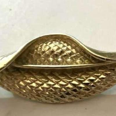 Unique Looking Pin, Gondola?
