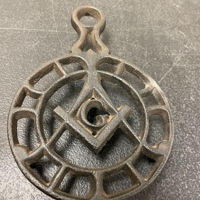 MASONIC TRIVET