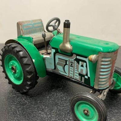 Zetor Windup Geared Tractor toy