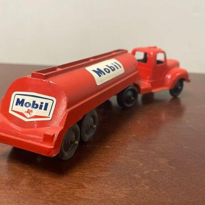 Tootsietoy 1960-1965 Mobil