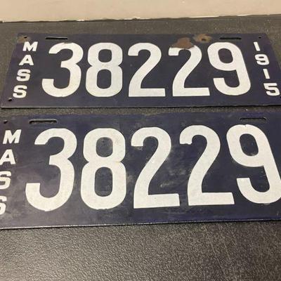 Matched Pair 1915 MASS porcelain license plates