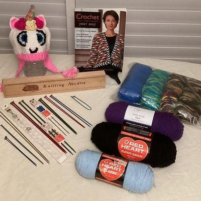 MMB192 Crochet Guide Book, Knitting Needles With Case, Yarn & Unicorn Hat