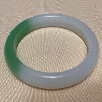 MMB005 Green & White Jade Bangle Bracelet New