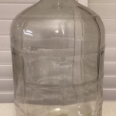 MMB085 Large Glass Bottle 