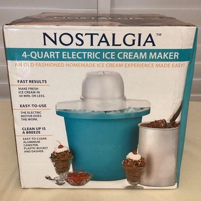 MMB127 Nostalgia 4-Quart Electric Ice Cream Maker New 