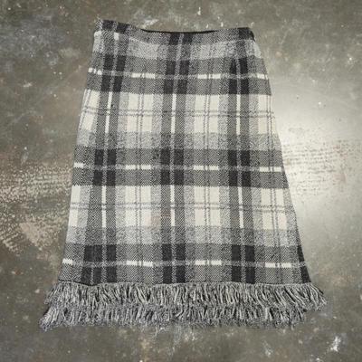 St. John Collection Fringe Knit Wrap Skirt Size 10