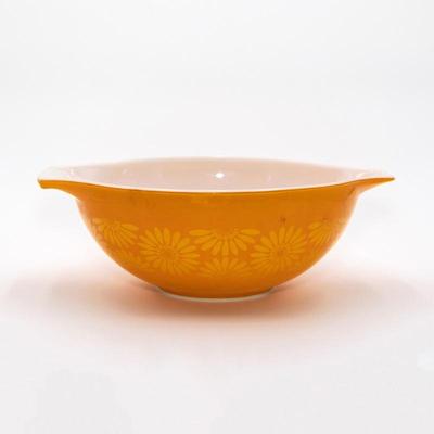 1960s Pyrex 4QT Orange Glass Mixing Bowl with Daisy Pattern
