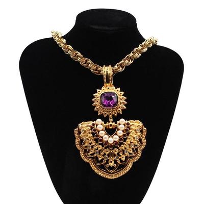 Elizabeth Taylor Shaill Jhaveri Avon Imperial Elegance Mogul Pendant