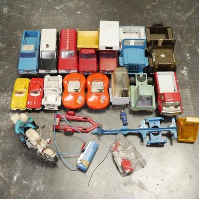 Assorted Vintage Toy Vehicles (Total of 17)