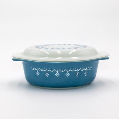 1970s Pyrex 1.5QT Snowflake Glass Casserole Dish with Lid