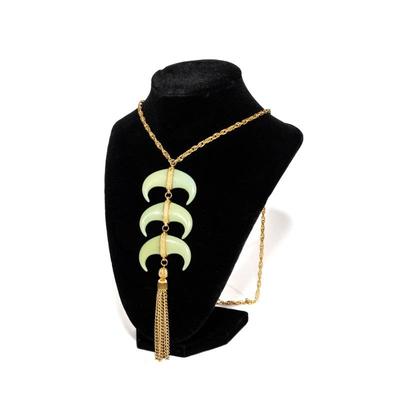 Gold-Tone Chain Jade Triple Horn Design Necklace