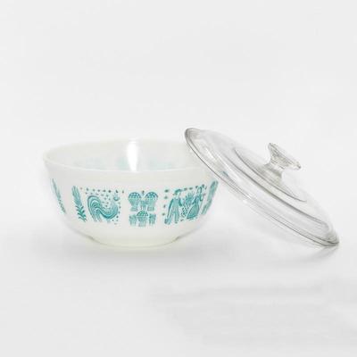 Vintage Pyrex 403 Amish Butter White Glass Bowl 2.5QT