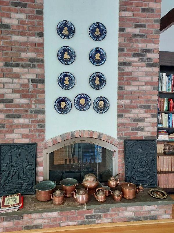 Fenton, Furniture, Jewelry, Clothing, Kitchenaid Mixer, Paintings