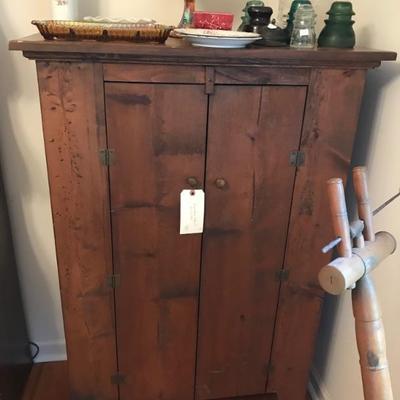 primitive cabinet $99
32 X 18 X 48