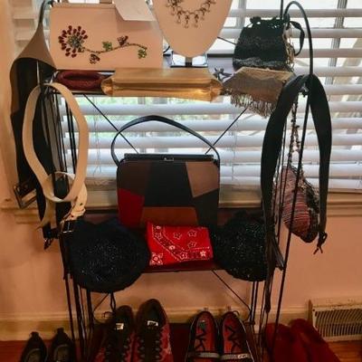 wire shelf $15
