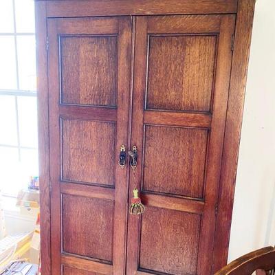 Antique Oak Wardrobe