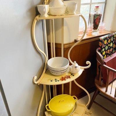 Off white metal shelf 3 tier