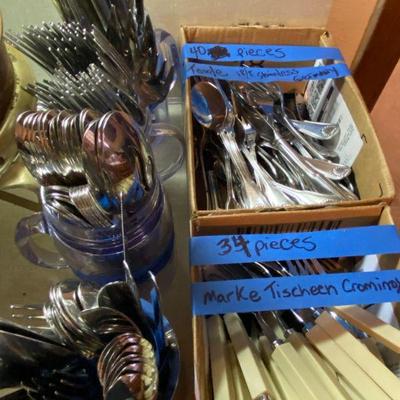 Flatware by Towle, Reed Barton, Wallace, Marke Tischeen Crominox and Cuisinart