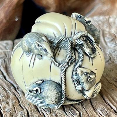 Peabody Museum Japanese Netsuke Resin Replica Rats And Rice Set
