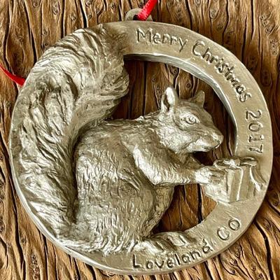 Amanda Gress " Making Spirits Bright" Squirrel Bronze Artist Pewter Christmas Ornament Loveland So. 