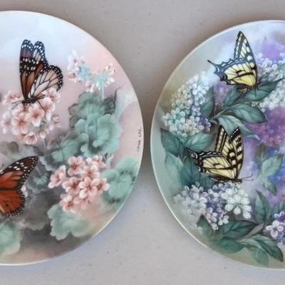 Pair Of Lena Liu 1988 Limited Edition Decorative Plates - Butterflies And Western Tiger Swallowtails