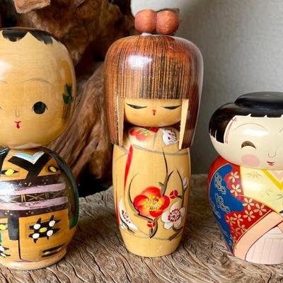 (2) Japanese Kokeshi Bobble Head Wood Dolls And (1) Trinket Dish