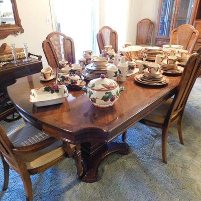Franciscan ware, Apple USA backstamp, over 100 pieces and extras