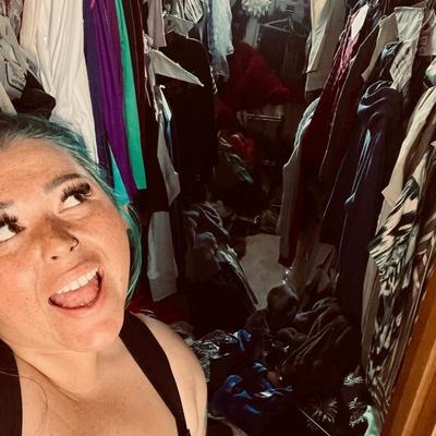 Wow look at all these clothes 