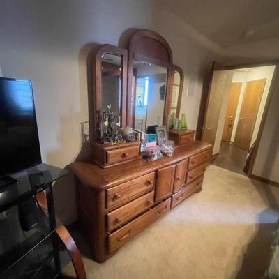 Dresser 