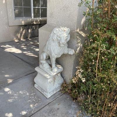 Cement lions 