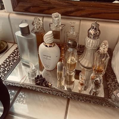 Perfume tray 