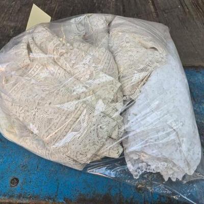 #3550 • Lace Tablecloths