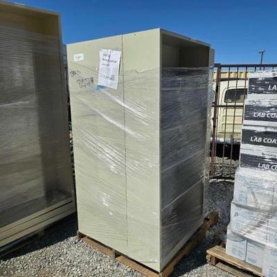 #80718 • 4 Metal Cabinets