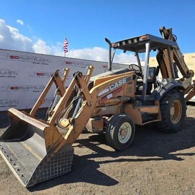 #130 • 2011 Case Backhoe Loader 580 Super N

