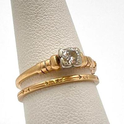 #700 • 14k Gold Diamond Center Ring & Band Ring, 2.73g
