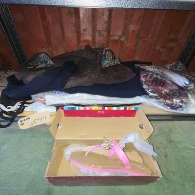 #6044 • Woman’s Clothing and Sandals