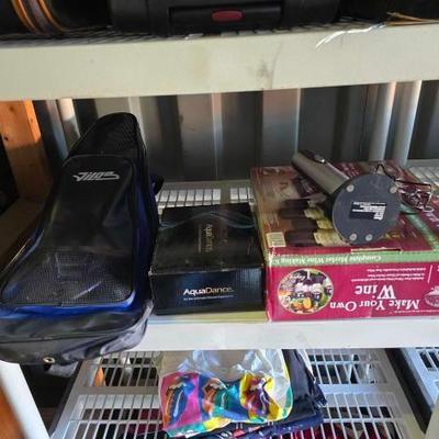 #10558 • Aqua Dance Shower Head wine bottle opener Flippers
