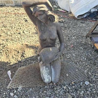 #80122 • Water Fountain Statue