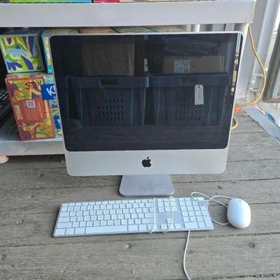 #10578 • iMac with Keyboard and Mouse
