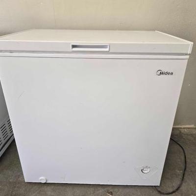 #2510 • Midea Chest Freezer