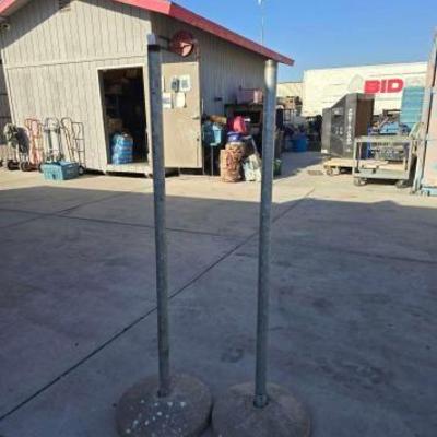 #80100 • Two Metal with Cement Base
