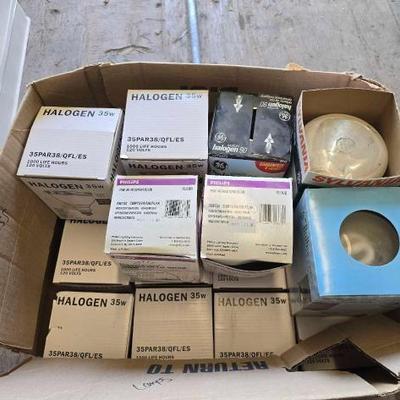 #3502 • (18) Assorted Lightbulbs