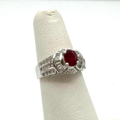 #600 • 18K Gold Diamond Buckle Ring, 7.36g

