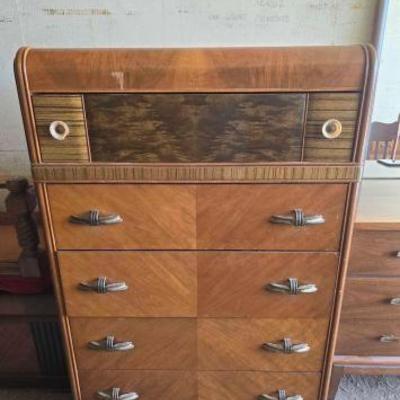 #9112 • Tall Dresser
