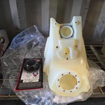 #4124 • IMS Dry Break KTM-33 Fuel Tank with New Screw Cap