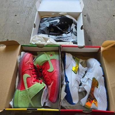 #4042 • (3) Pairs of Nikes